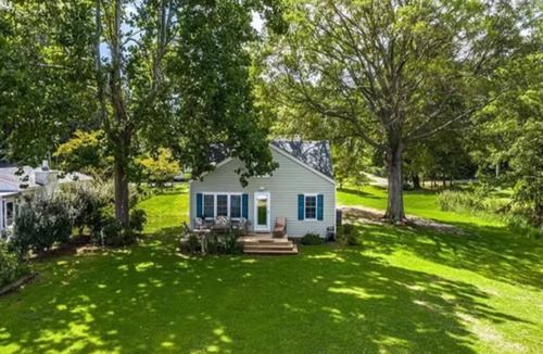 Wicomico Church Cottage | Cheery Waterfront Cottage w/Boat Dock