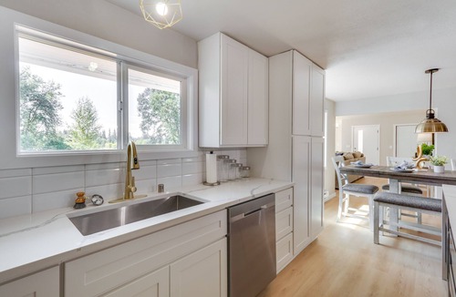 Centralia - Chehalis House | Chehalis Getaway w/Golf Course View + Fire Pit!