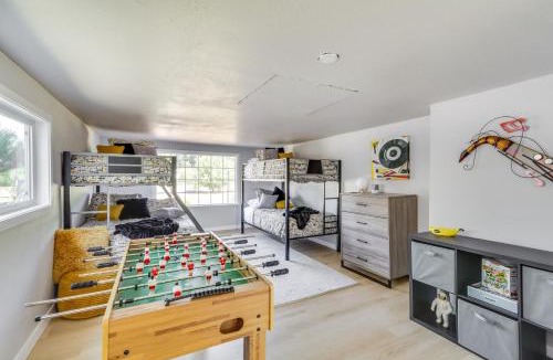 Chehalis House | Chehalis Getaway w/Golf Course View + Fire Pit!
