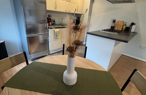 Great Baddow Apartment | Chelmsford Central Flat with Dedicated Parking