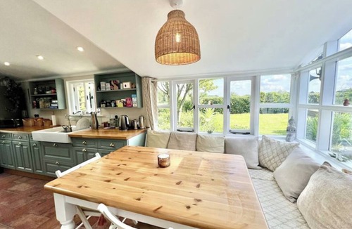 Great Leighs Cottage | Chelmsford Cottage Free Parking