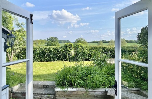 Great Leighs Cottage | Chelmsford Cottage Free Parking