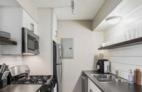 Brentwood Apartment | Chelsea #211 xxxxxxx