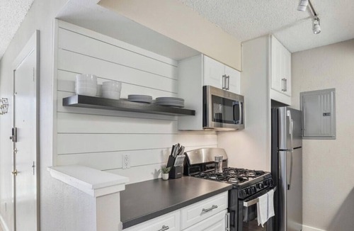 Brentwood Apartment | Chelsea #211 xxxxxxx
