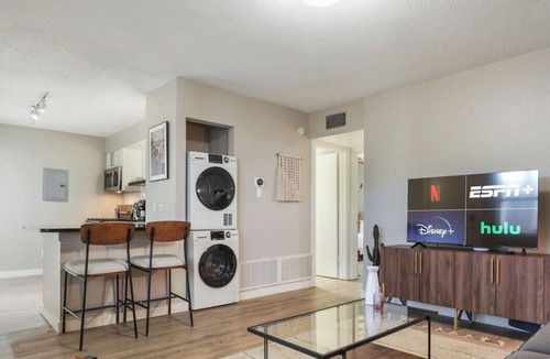 Brentwood Apartment | Chelsea #249 xxxxxxx