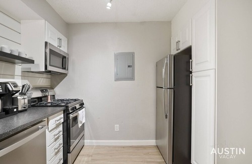 Brentwood Apartment | Chelsea #250 xxxxxxx