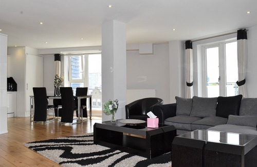 Queenstown Hotel | Chelsea Bridge Apartments