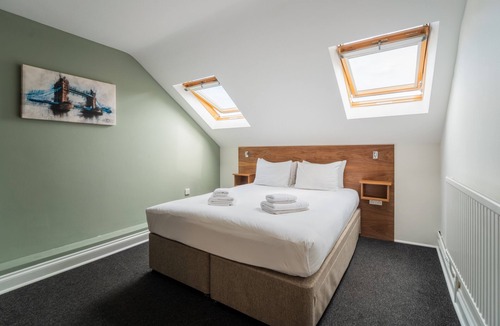 Larkhall House | Chelsea Guest House