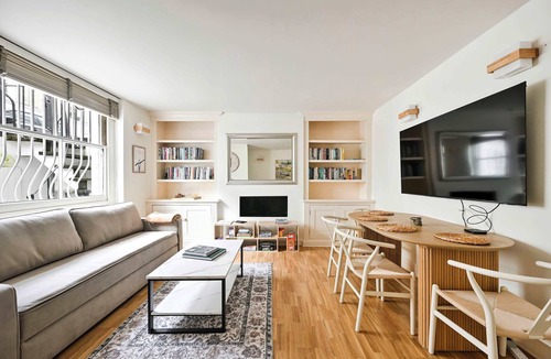 Redcliffe Apartment | Chelsea Modern - Stylish Hideaway