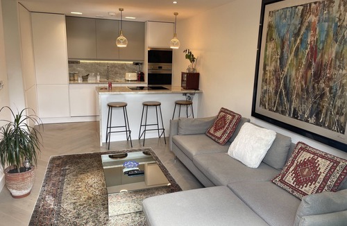 Sands End Apartment | Chelsea Pad by condokeeper