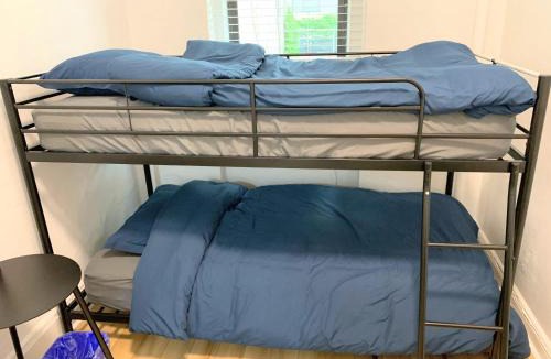 Chelsea Apartment | Chelsea Studio-Shared Bathroom with Kitchen Twin Bunk Bed