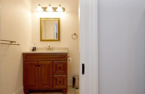 Glen Williams Hotel | Cheltenham Suites