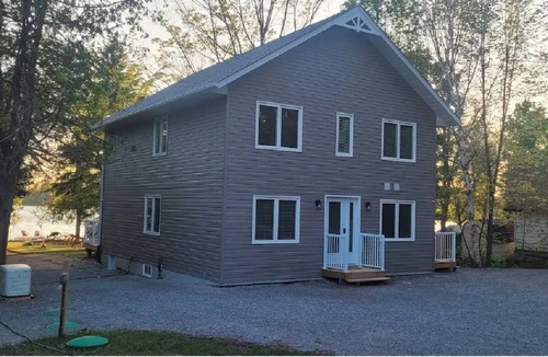 Lakefield Cottage | Chemong Lake Cottage