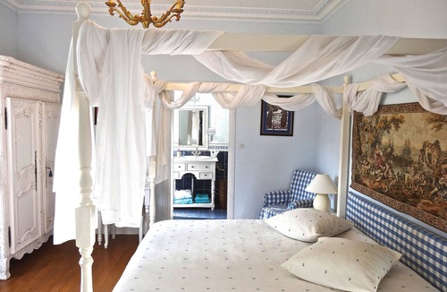 Tournon-Saint-Pierre House | Chenonceau room from CHATEAU LES VALLEES