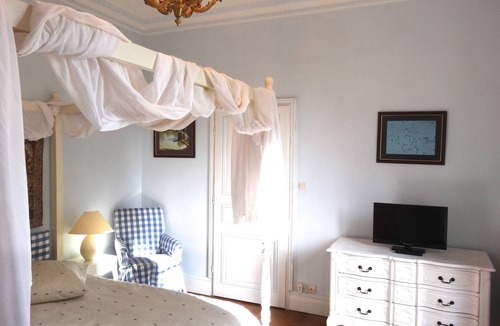 Tournon-Saint-Pierre House | Chenonceau room from CHATEAU LES VALLEES