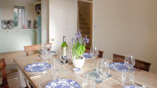 Coberley House | Chequers Cottage