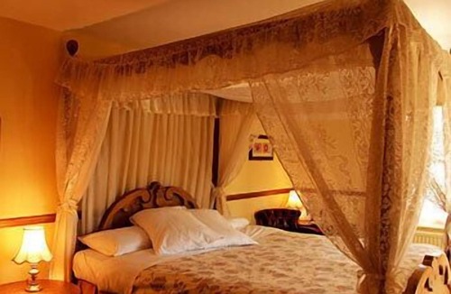 Forest Row Hotel | Chequers Inn Hotel