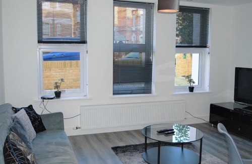 Folkestone House | Cheriton Gardens 2 Bed Folkestone