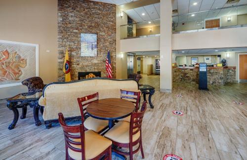 Cherokee Hotel | Cherokee Grand Hotel
