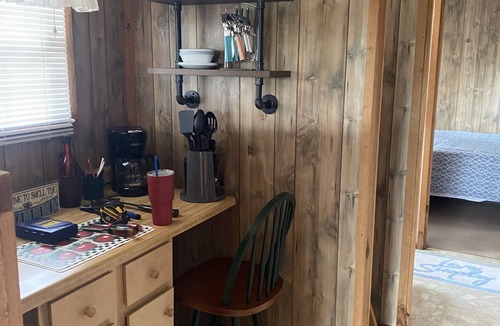 Bean Station Cabin | Cherokee Lake view by Gilmore Dock 1 hour from Gatlinburg