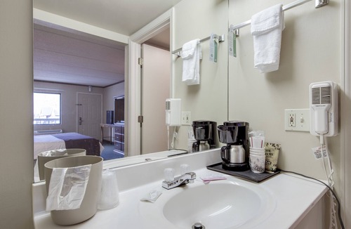 Cherokee Hotel | Cherokee Lodge