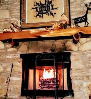 Eureka Springs Ski Chalet | Cherokee Mountain log Cabins