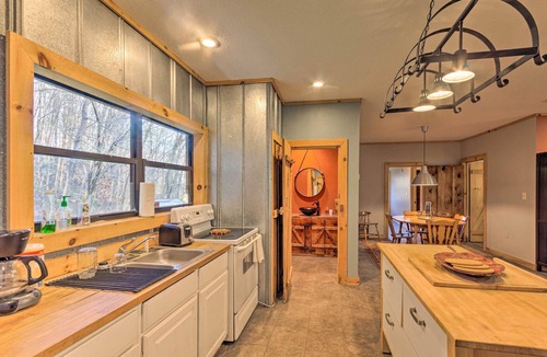 Greeneville Cabin | Cherokee Nat'l Forest Retreat: Renovated Cabin!
