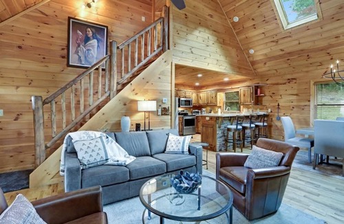 Ridgeline Vistas Cabin | Cherokee Sunsets-Radiant Mtn Sunset, Fire Pit