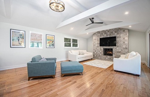 Harbert House | Cherry Beach Escape