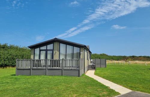 Fitling House | Cherry Blossom 38 Hot Tub