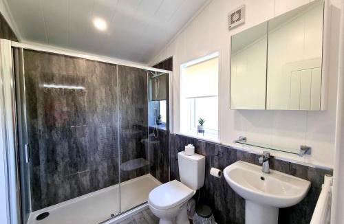 Fitling House | Cherry Blossom 38 Hot Tub