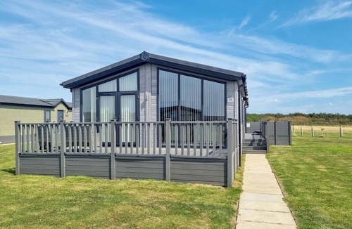 Fitling Cottage | Cherry Blossom 39 - UK50708