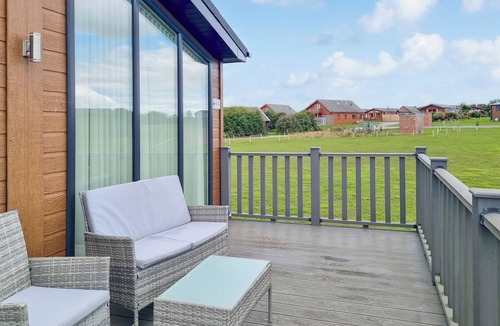 Fitling Cottage | Cherry Blossom 48 - UK50712