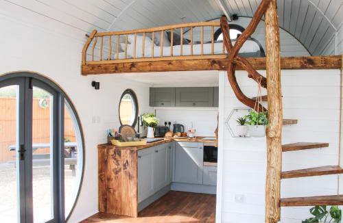 Diddlebury House | Cherry Blossom