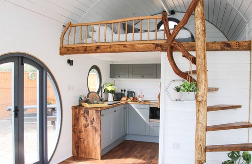 Diddlebury Cottage | Cherry Blossom