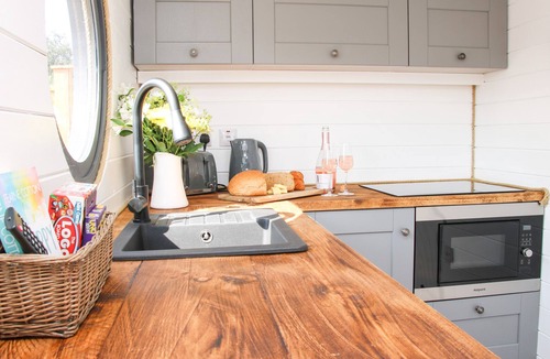 Diddlebury Cottage | Cherry Blossom