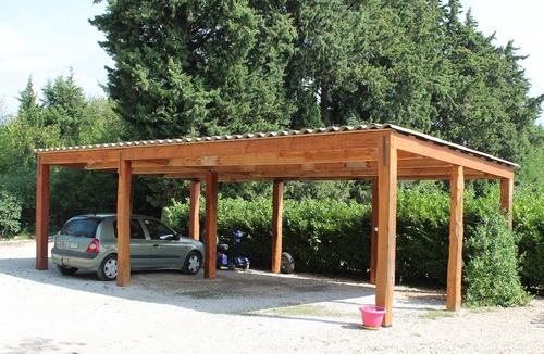 Loriol-du-Comtat Apartment | Cherry Cottage ★★★