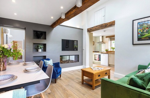 Grantley Cottage | Cherry Cottage - UK46357