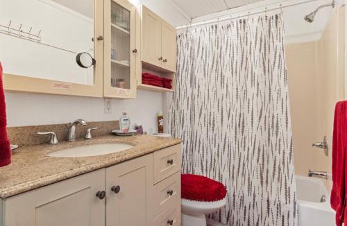Uvalde County House | Cherry Creek Cabin