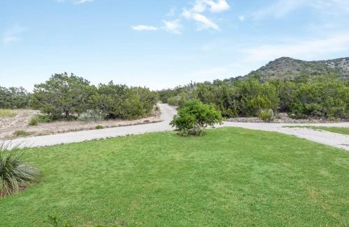 Uvalde County House | Cherry Creek Cabin