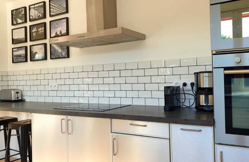 Branville House | Cherry