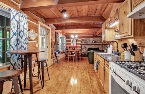 Cherry Creek Cabin | Cherry Grove - Rustic Log Cabin