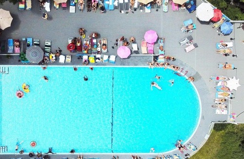 East Stroudsburg Resort | Cherry House Private Bath Queen Bed