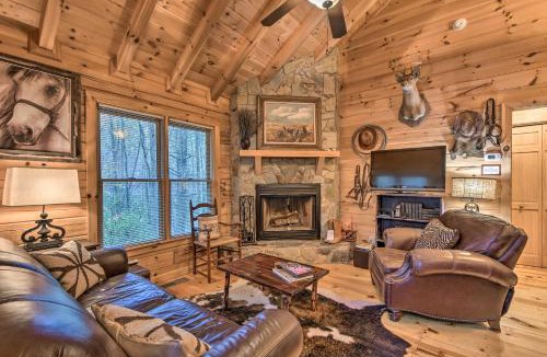 Cherry Log House | Cherry Log Cabin: 10 Min to Ellijay/Blue Ridge!