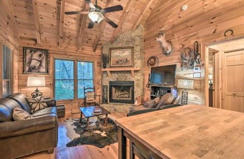 Cherry Log House | Cherry Log Cabin: 10 Min to Ellijay/Blue Ridge!