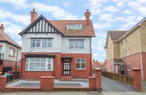 Blackpool Apartment | Cherry Property - Blueberry Suite