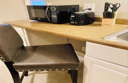 Cherry Street Apartment | Cherry St*Little Love House-Shop-Dine-Route 66