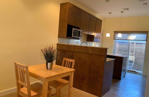 Cherry Street Condo | Cherry Street Condo