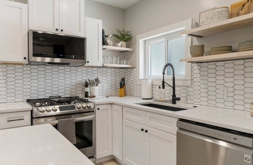 Cherry Street House | Cherry Street Getaway