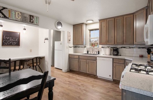Bandera Cabin | Cherry Street Star in Bandera Texas